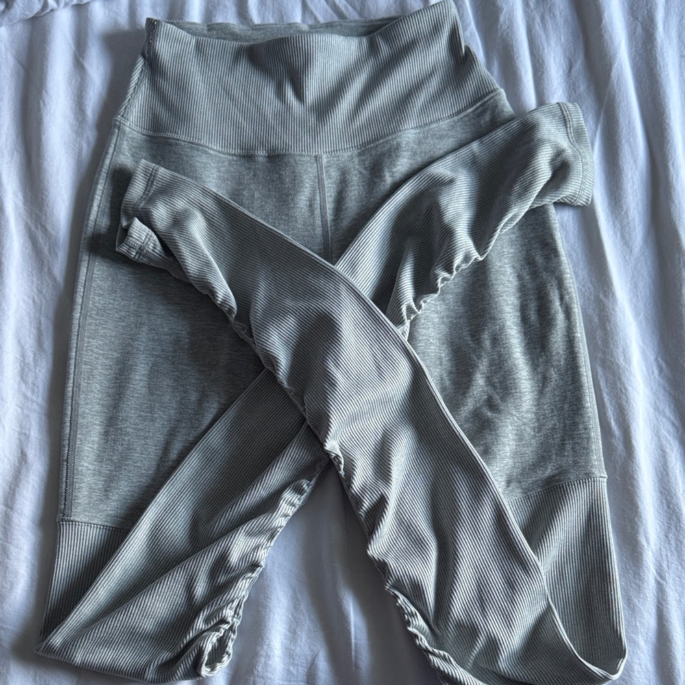 Gray ALO yoga leggings